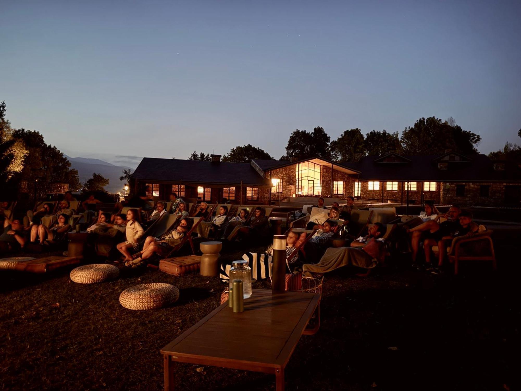 Basecamps Cerdanya Hotel Caixans Kültér fotó